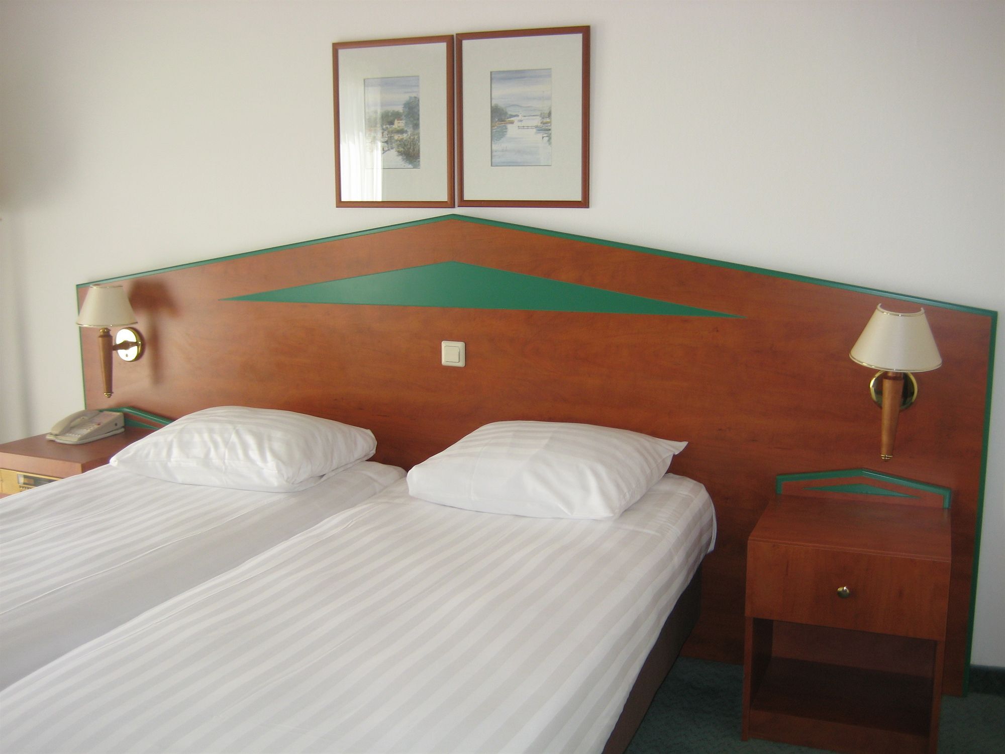Fletcher Hotel Restaurant Loosdrecht-Amsterdam Стая снимка